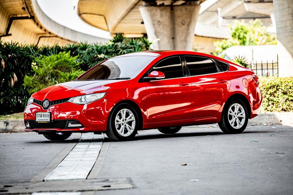 MG 5 1.5 Sunroof TURBO ปี 2017 สีแดง เกียร์ Auto  8