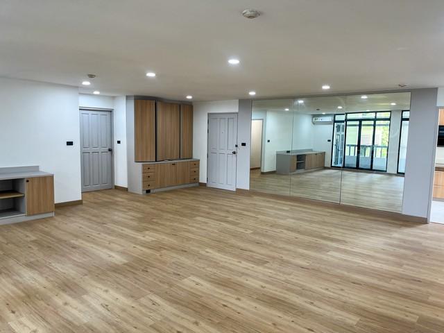 ขายคอนโดมิเนียม Low Rise บ้านจันทร์ ทองหล่อ Baan Chan Condominium Thonglor ขนาด 156 ตร.เมตร รีโนเวทใหม่ ห้องมุม บิ้วอิน 5