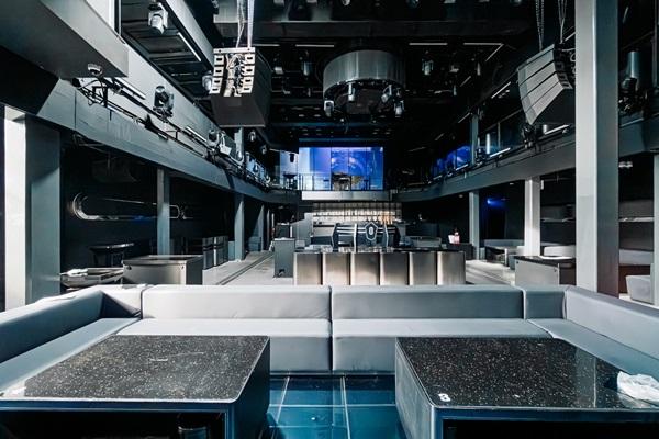 ปล่อยเช่า ผับ Nightclub / เซ้งอาคาร 3 ชั้น (2,100 ตรม.) ทำเลใจกลางเอกมัย สามารถดำเนินธุรกิจต่อได้ทันที โทร 090-6360022 6