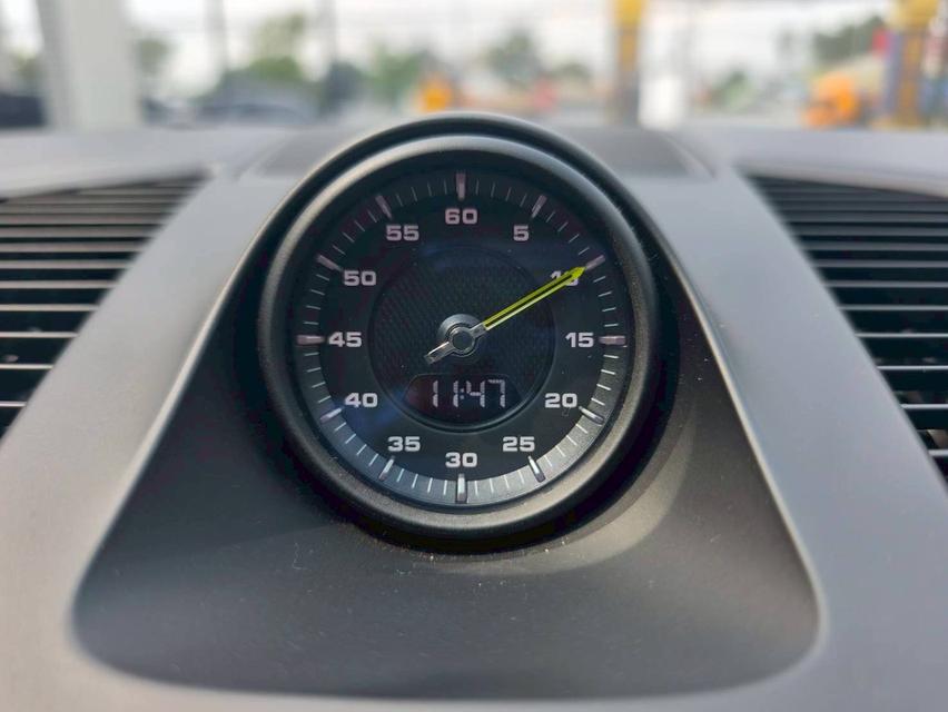 รหัสรถ KPV666 2022 PORSCHE CAYENNE 3.0 HYBRID COUPE สี  Crayon 13