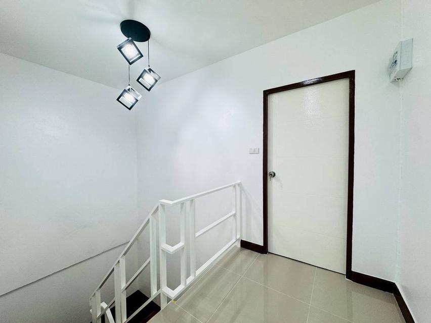 หมู่บ้านศรีเมืองทอง  10