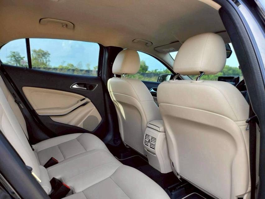 BENZ GLA200 Urban (W156) 2017 รถหรู ประวัติเซอร์วิสครบ ราคาดีสุดในตลาด 12