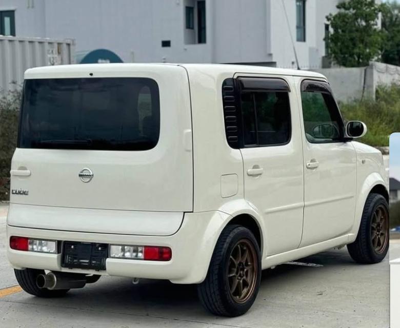 2011 Nissan Cube 5