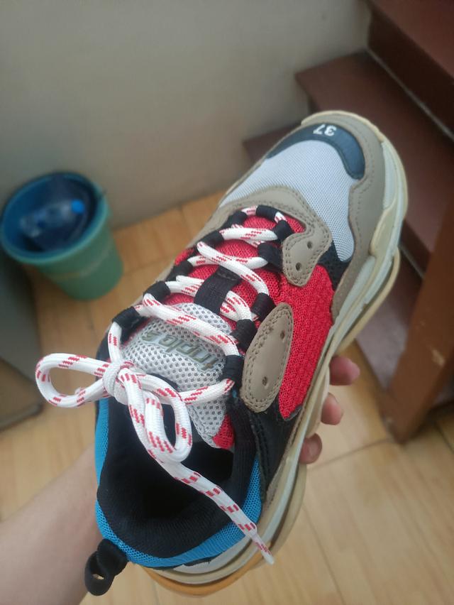 รองเท้า balenciaga limited