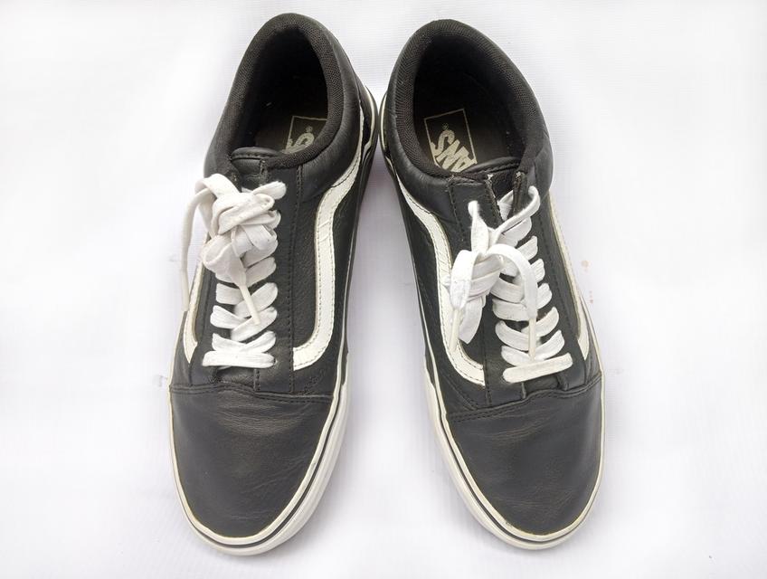 VANS รองเท้าผ้าใบมือสอง สภาพเหมือนใหม่ จัดส่งฟรี! เก็บปลายทาง