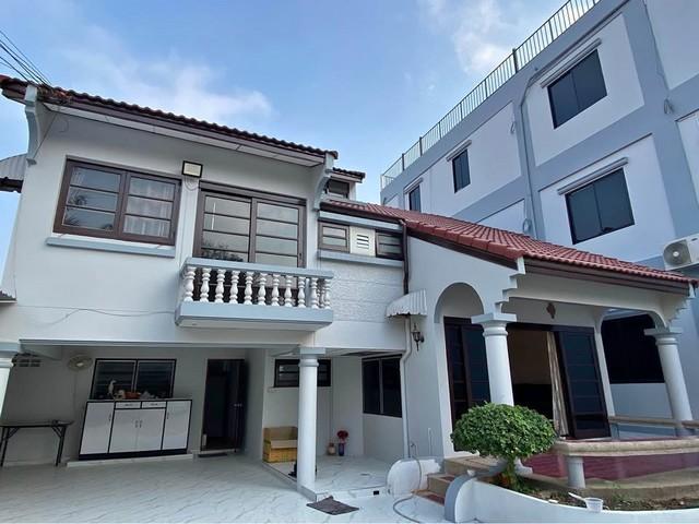 ให้เช่าบ้านเดี่ยวเนื้อที่ 85ตร.ว. 4 ห้องนอน 4ห้องน้ำ ใกล้ แม็คโคร ใกล้บิ๊กซี เอ็กซ์ตร้า อ่อนนุชและ เดอะไนน์ เซ็นเตอร์ พร 1