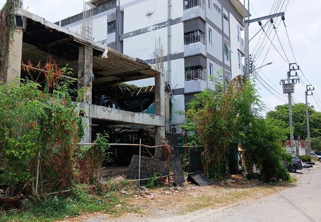 ขายที่ดิน ซอยลาดพร้าว 107 ถนนลาดพร้าว เนื้อที่ 121 ตร.ว. พร้อมสิ่งปลูกสร้าง 4