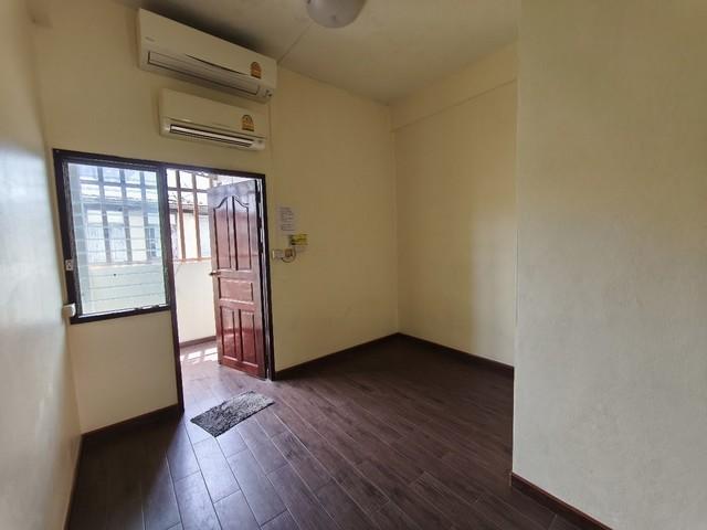 P553 ให้เช่า อาคาร 2 ชั้นครึ่ง ย่านสามเสน ซอยวัดตรีทศเทพ เขตพระนคร 8