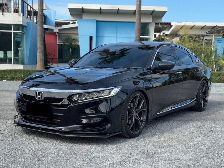 Honda Accord 1.5 Turbo EL 2019 รถใหม่ไมล์น้อย หล่ออย่างหรูหรา  