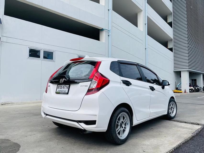 HONDA JAZZ 1.5S i-VTEC MT ปี2019 สีขาว  3