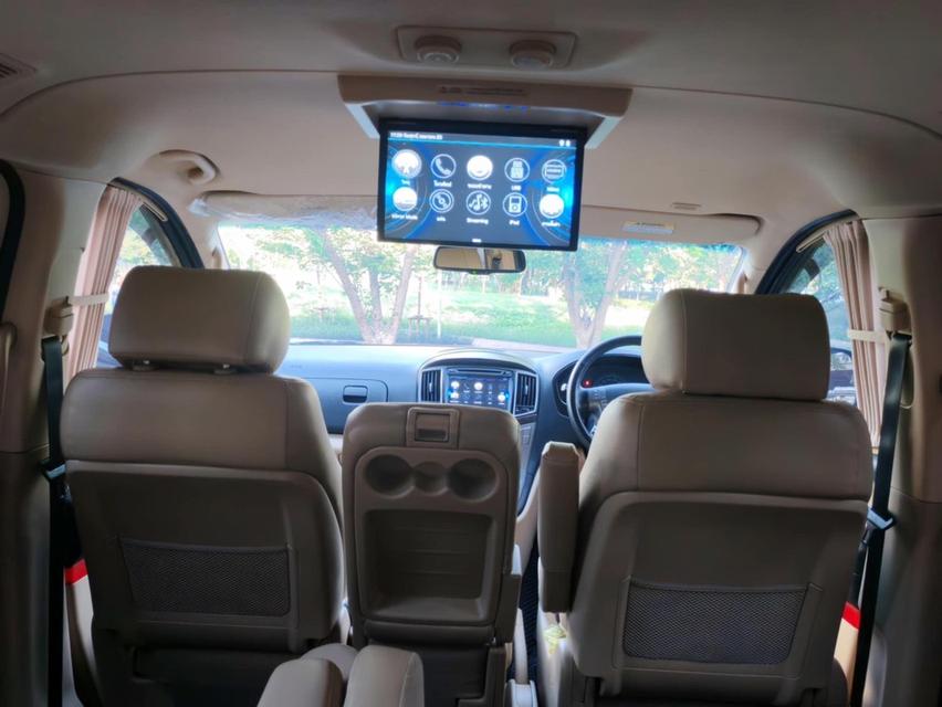 ขาย Hyundai H1 2.5Deluxe ปี17 11