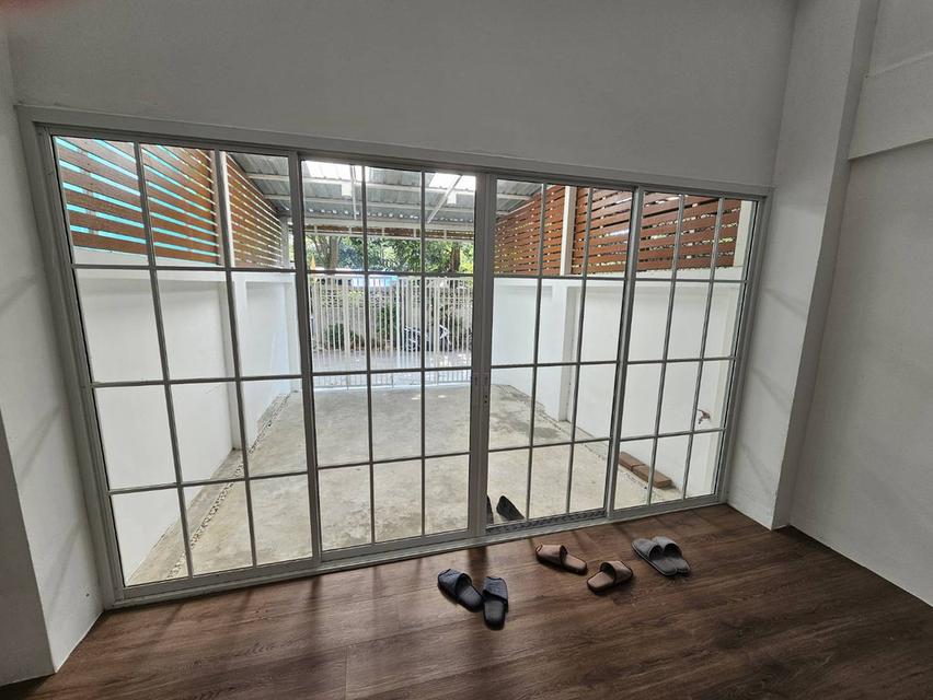 ขาย 4 ชั้น +ชั้นลอย (เฉลิมพระเกียรติร.๙ ) ประเวศ อุดมสุข ใกล้ห้างซีคอน พาราไดซ์ 9