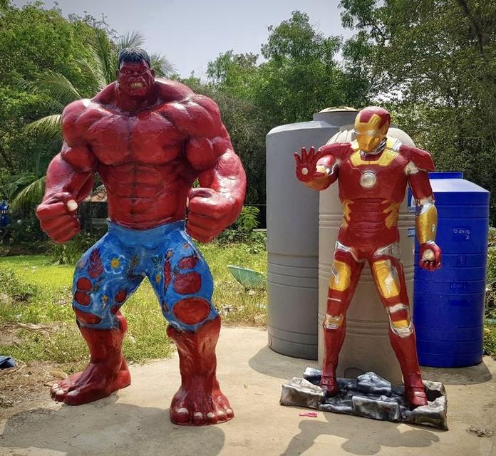 หุ่นไฟเบอร์กลาสเดอะHulk หุ่นเดอะฮัค ยักษ์เขียวจอมพลัง สูง2เมตร30ซม มือหนึ่ง 4