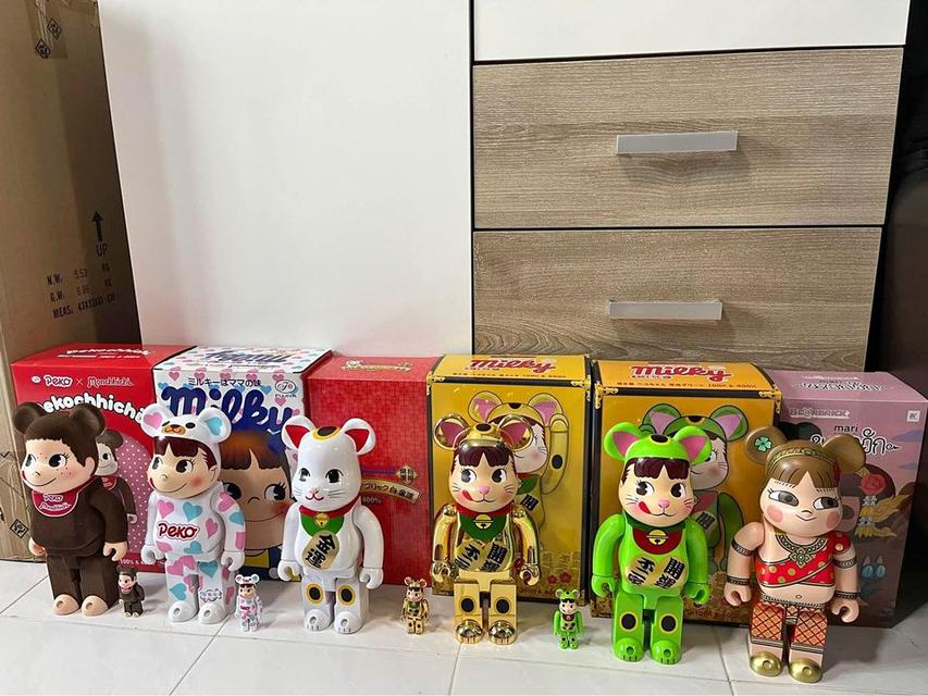 โล๊ะ Bearbrick 5