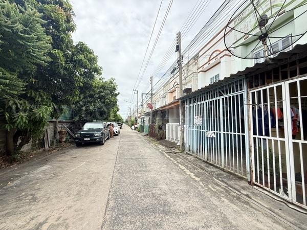 ทาวน์เฮ้าส์ ศรีประจักษ์ คลอง 2 ซอยรังสิต - นครนายก 47 2