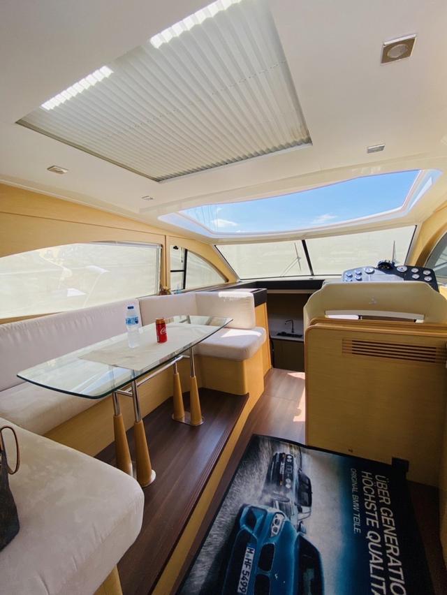 YACHT MONTE CARLO 47 FEET- SAME NEW- 2 CABINS 4