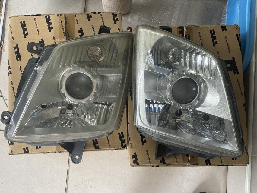 ขายไฟหน้า ISUZU D-MAX 2011 ลูกแก้ว สภาพเก่า ตามรูป 3