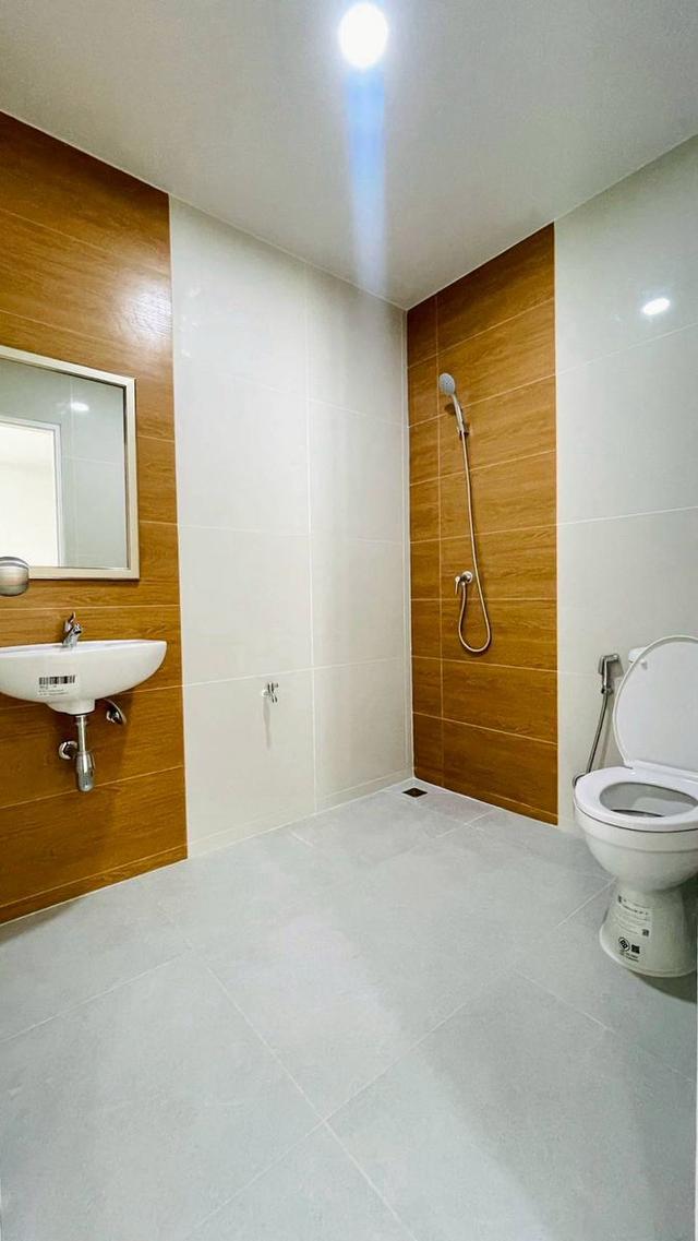 หมู่บ้านบุศรินทร์ ถนนบ้านกล้วย-ไทรน้อยทาวน์เฮาส์ 2  ชั้น ฟังก์ชันครบ ในโครงการ L&H ทำเลซอยบ้านกล้วย ใกล้รถไฟฟ้า 10