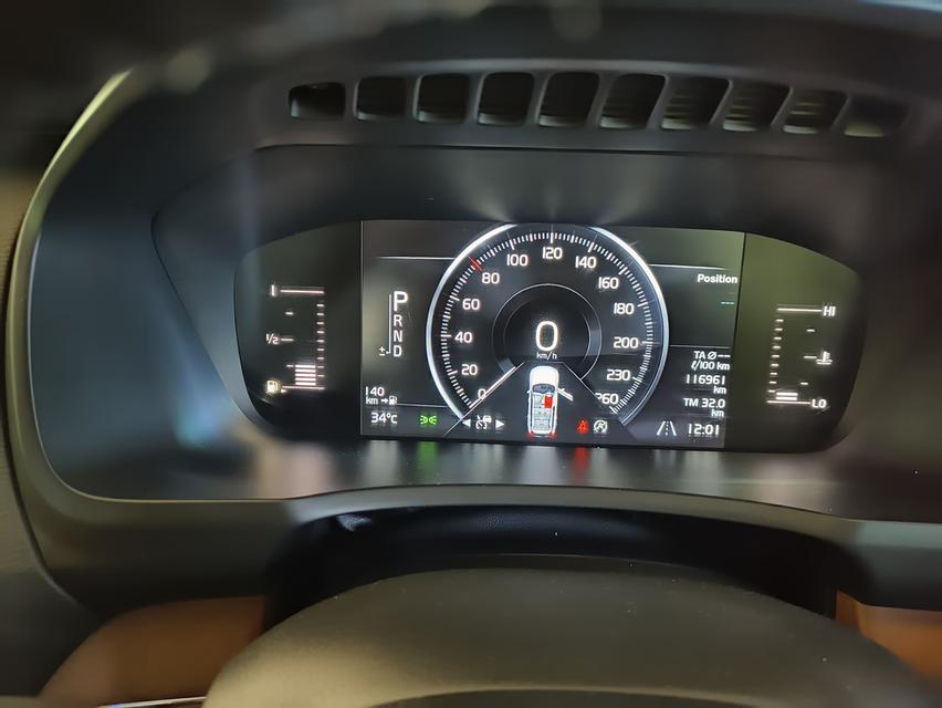 VOLVO XC90 D5 AWD Momentum ปี 2017 ไมล์แท้ เข้าศูนย์ (เจ้าของขายเอง) เครื่องยนต์ดีเซล 2.0 รูปที่ 8