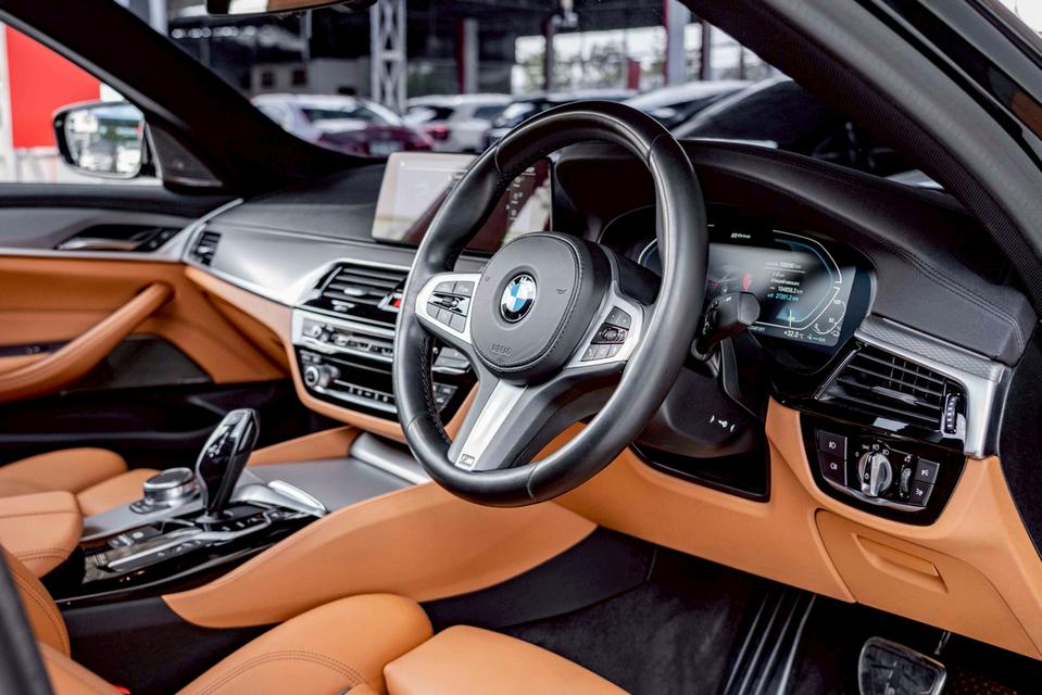 รหัสรถ NP8975 BMW 530e M SPORT ปีรถ : 2020 จด 2021 รูปที่ 12