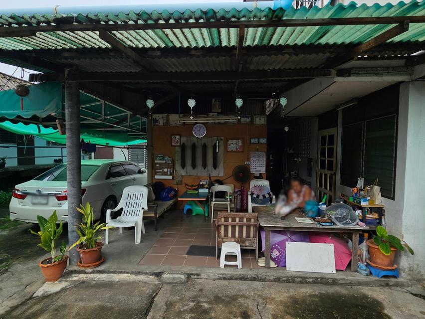 🏡 ขายด่วน❗️ที่ดินแปลงมุมติดถนนซอย พร้อมบ้านครึ่งปูนครึ่งไม้ และห้องเช่า 8 ห้อง ซอยรามอินทรา 47 13