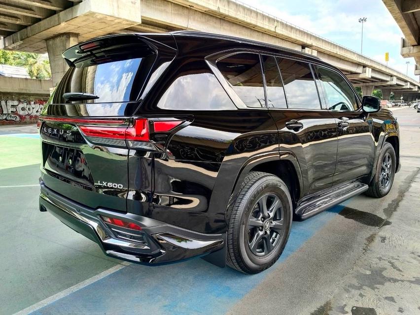 รหัสรถ PEAT53 🚐🚙 LEXUS LX600 7 seat เครื่อง 3.5 turbo 415 แรงม้า  4