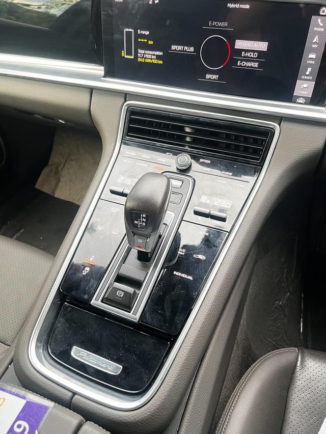 Porsche Panamera E hybrid ปี 2018 12