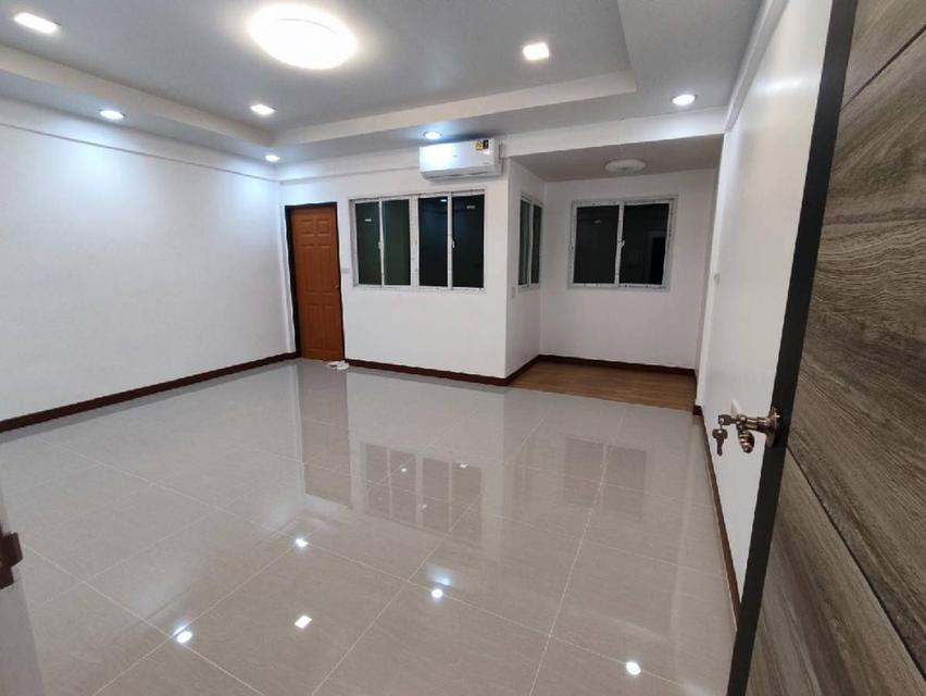 Rare Item ให้เช่าทาวน์โฮมทำเลเมือง หมู่บ้านเสียงสนนิเวศน์ (สุขุมวิท 68) ปรับปรุงใหม่ทั้งหลัง (ทำออฟฟิศจดบริษัทได้) 2ห้องนอน 3ห้องน้ำ 2จอด เพียง 45k 9