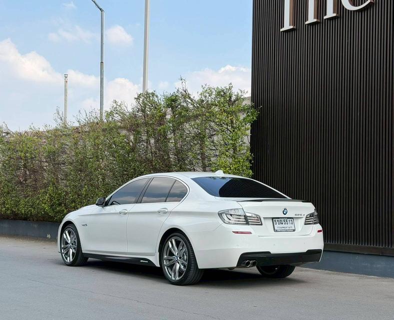 BMW 525D Top ปี11 ดีเซล สีขาวรถสวย สภาพสุดเนี้ยบ เข้าศูนย์ทุกระยะ ใช้น้อย บางเดิมทั้งคัน ไม่เคยชน 2