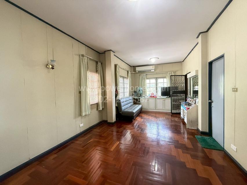 บ้านกฤษดานคร 16 ถนนบรมราชชนนี แขวงศาลาธรรมสพน์ เขตทวีวัฒนา กรุงเทพมหานคร 18