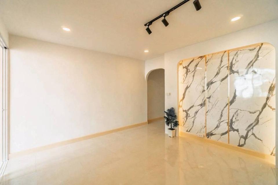 หมู่บ้านรัตนาธิเบศร์ 5