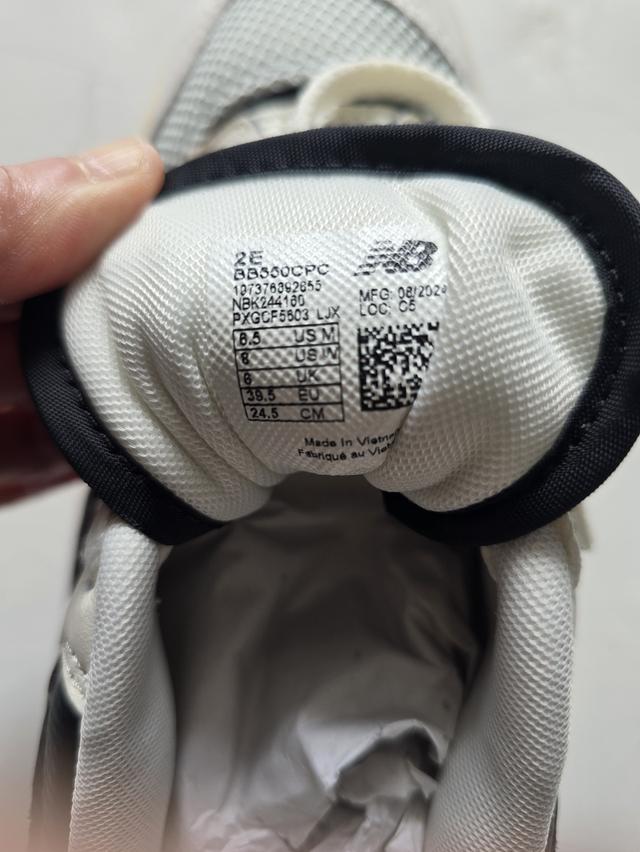 รองเท้า NB 550 สีเทาดำ ไซต์ 245  4