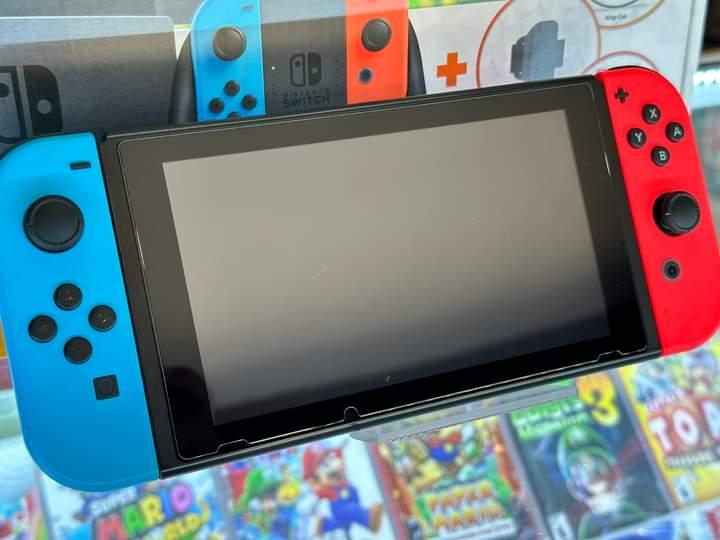 Nintendo Switch V.2  3