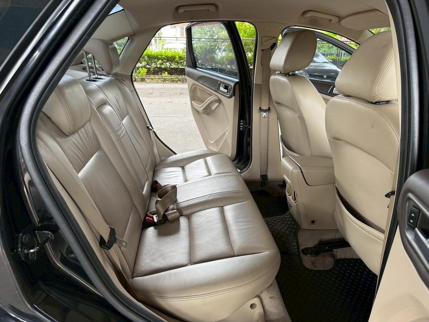 ขายรถ Ford Focus 1.8 ปี 2011 สีดำ เกียร์ออโต้ 10