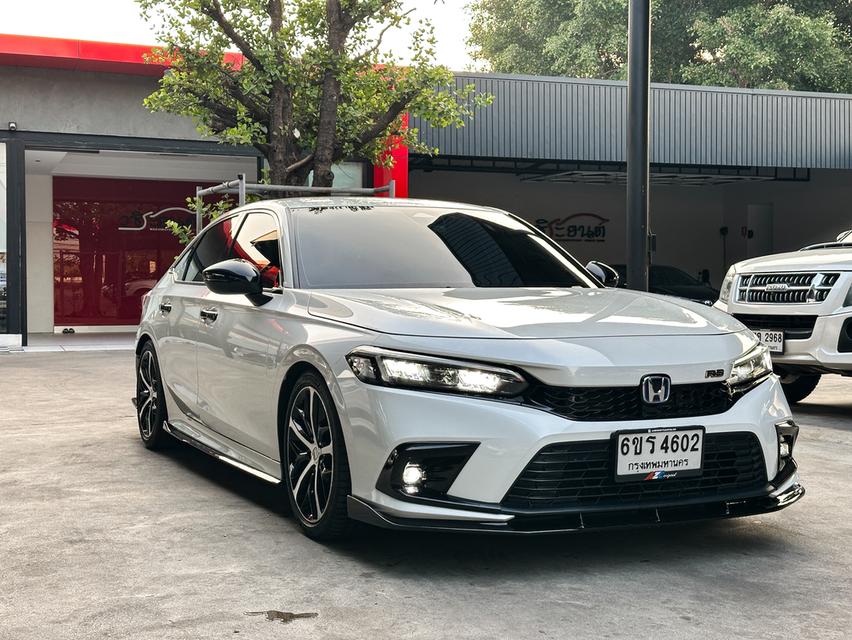 ขายรถ Honda Civic FE 2.0RS eHEV Sedan ปี 2023 สีขาว เกียร์ออโต้ รูปย่อยที่ 3