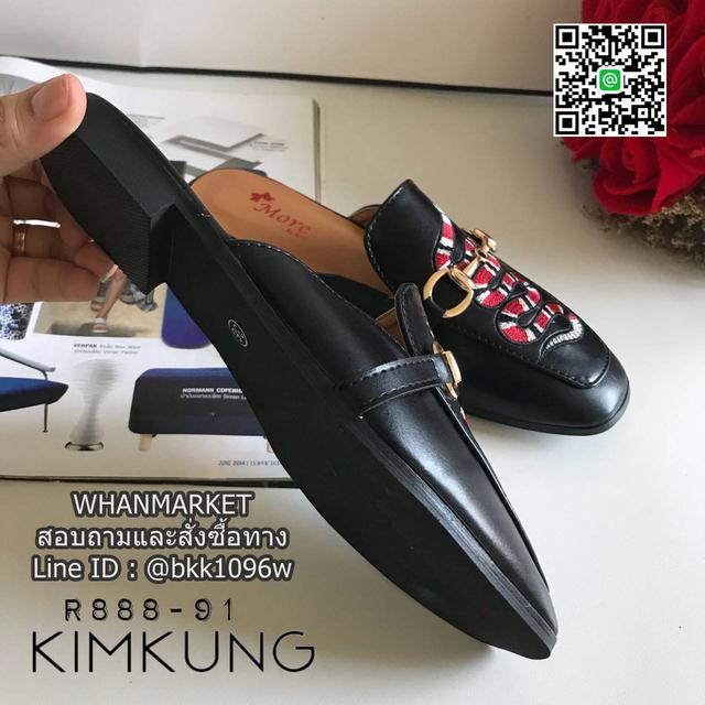 รองเท้าแตะ GUCCI snake slipper หนังพียูเงาสวย ปักงูด้านหน้า