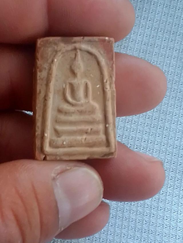 พระสมเด็จพิมพ์ใหญ่เนื้อแดงกวนอูมวลสารแน่นๆ