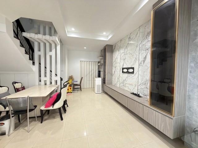 ให้เช่าทาวน์โฮม 4 ชั้น 180 ตรม. หมู่บ้านซิตี้พาร์ค พัฒนาการ 38 เฟอร์พร้อมเข้าอยู่ 4