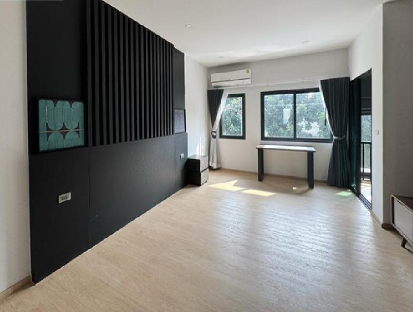 ให้เช่าทาวน์โฮม / โฮมออฟฟิศ 3 ชั้น โครงการ Plex อ่อนนุช-วงแหวน / เฟอร์นิเจอร์บางส่วน / แอร์ทั้งหลัง / อยู่อาศัย หรือ Home Office จดบริษัทได้ 7