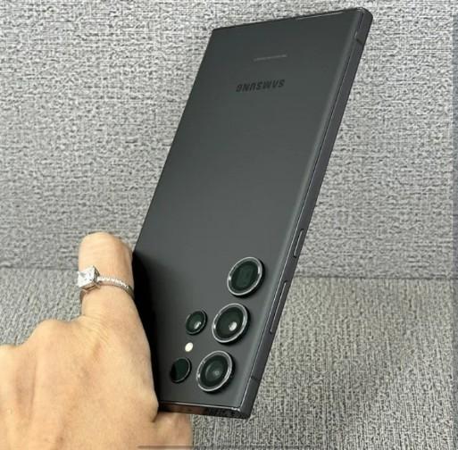 Samsung S23 สีดำ 2