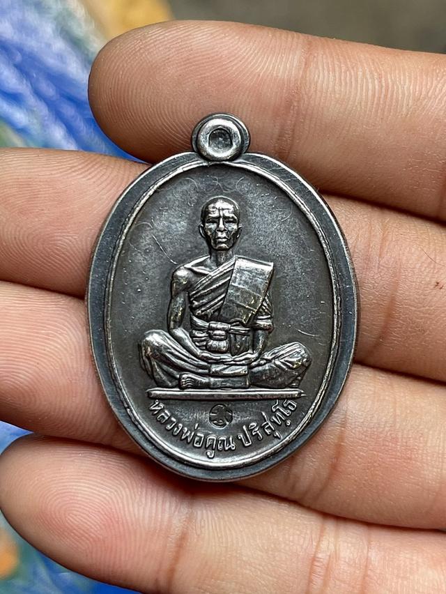 หลวงพ่อคูณ รุ่นสร้างบารมี ปี19 เนื้อเงิน ไม่ตัดปีก หลังเรียบ 7