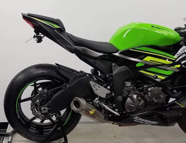 Kawasaki Ninja 400 2