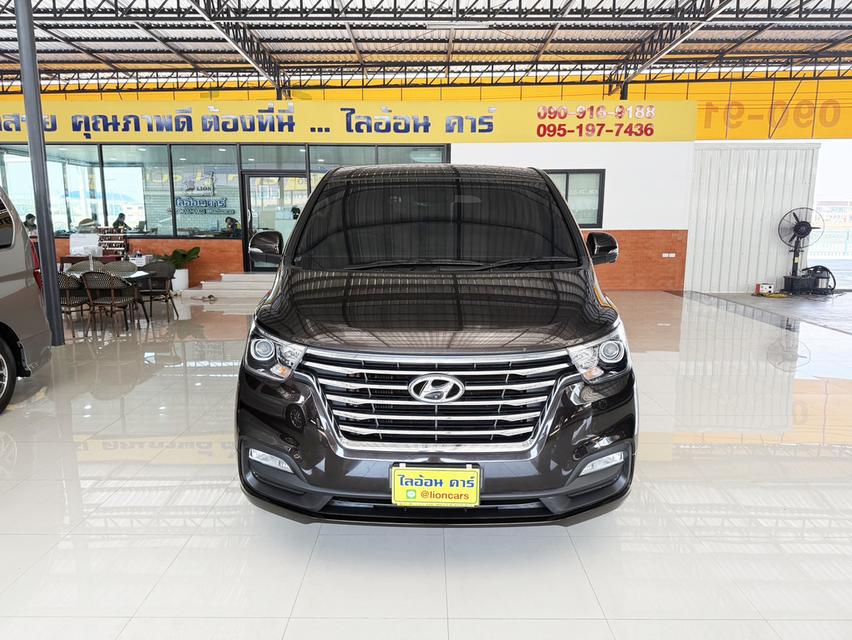 Hyundai H-1 2.5 Deluxe (ปี 2019) Wagon AT 2