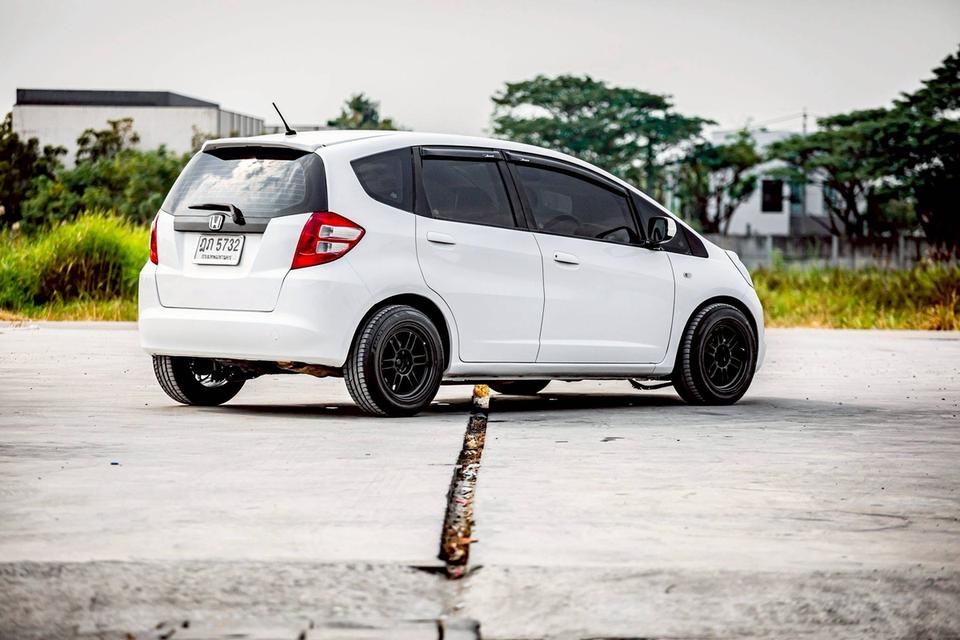รหัสรถ GT5732 Honda Jazz 1.5 S ปี 2010 สีขาว รูปที่ 11