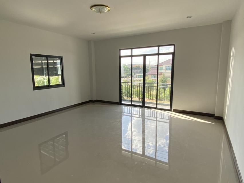 ขายหรือให้เช่า โรงงาน โกดัง ออฟฟิศ 2 ชั้น โครงการทรัพย์รุ่งเรือง ( คอกกระบือ ) ขนาดพื้นที่รวม 680 ตร.ม. ทำโรงงานได้ แถวคอกกระบือ จังหวัดสมุทรสาคร 6