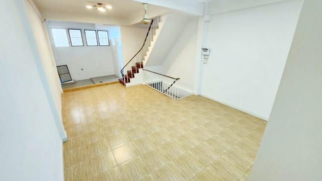 ใจกลาง CBD สาทร สาธุประดิษฐ์17-27 ให้เช่าทาวน์โฮม 3 นอน 3 น้ำ BTS ช่องนนทรี 2.4 กม. บ้าน 3 ชั้นพร้อมดาดฟ้า เซ็นทรัลพลาซ่ 8