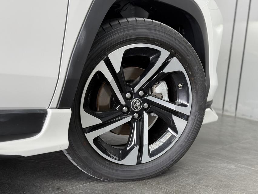 2024 TOYOTA YARIS CROSS, 1.5 HEV PREMIUM LUXURY โฉม ปี23-ปัจจุบัน ตัวท็อปสุด สีขาวมือเดียวป้ายแดง รูปที่ 17