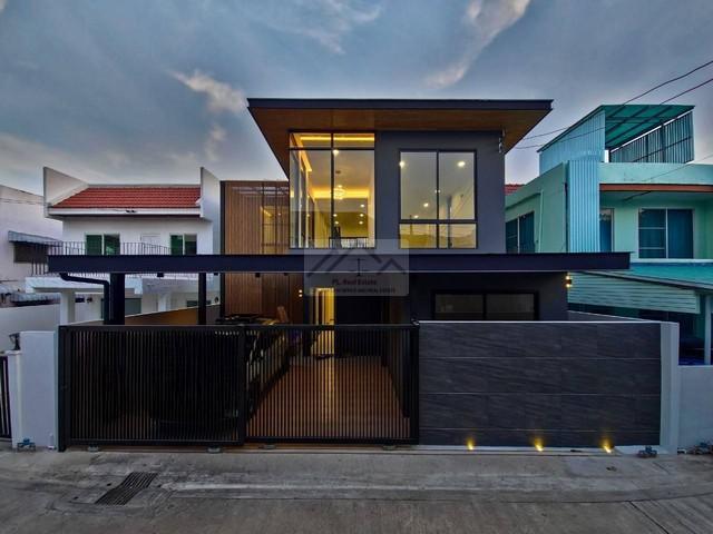 ขายบ้านเดี่ยว 2 ชั้น 42 ตรว. Private Luxury Pool Villa ซ.สุขุมวิท 60 ทับ 1 ใกล้ BTS บางจาก 1