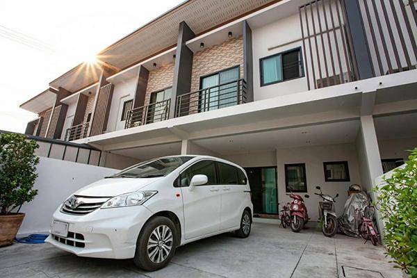 🏡✨ ให้เช่าทาวน์เฮ้าส์ 2 ชั้นย่านเศรษฐกิจ เฟอร์ครบ พร้อมอยู่ เดินทางสะดวก ใกล้ตลาด 2