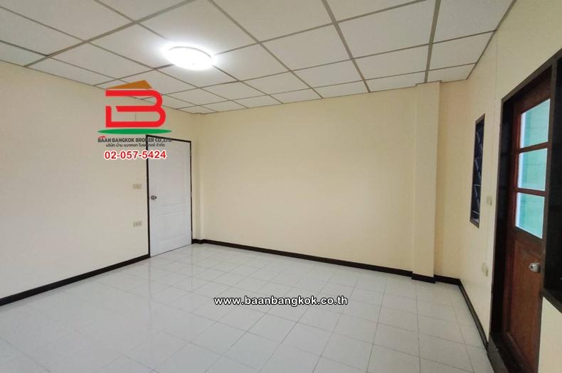 ขาย/เช่า ทาวน์โฮม เนื้อที่ 16 ตร.ว. หมู่บ้านฉัตรณรงค์วิลล่า 5, ใกล้ตลาดชัชวาล ถนนลำลูกกา(คลอง7) ตำบลบึงคำพร้อย อำเภอลำลูกกา ปทุมธานี 8